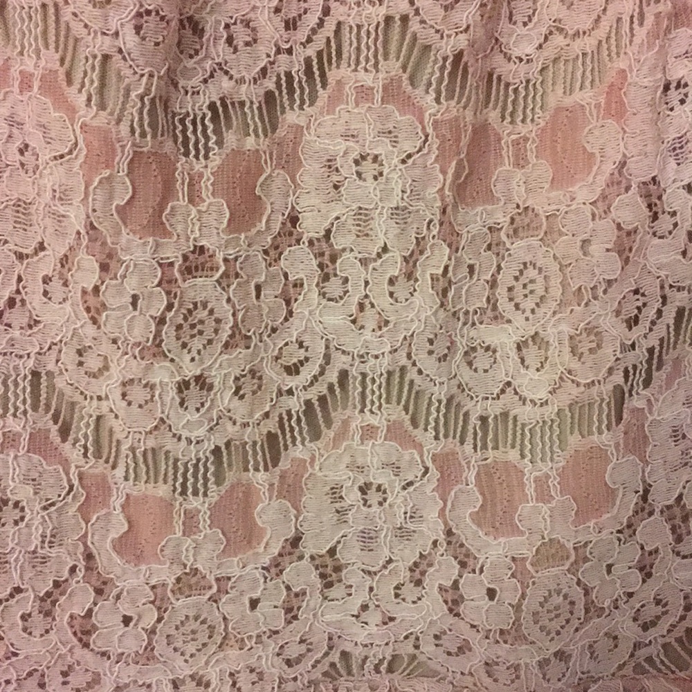 (2 for $20) Beautiful pink lace dress - Picture 5 of 7